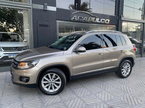 Volkswagen Tiguan 2.0 Sport & Style Tsi 200cv 2014