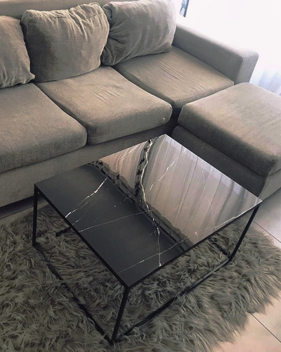 Imagen 8 de 10 de Mesa Ratona Simil Marmol Con Base De Hierro Minimalista