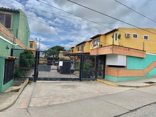 Imagen 20 de 30 de Casa En Venta En Urbanismo Privado De La Piedad Cabudare Lara 0-4-2-4-5-9-3-7-5-4-2 Rent-a-house Centro Occidente, Código Flexmls: 22-16364
