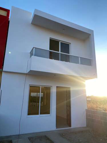 Preventa Casa Hermosa En Berriozábal, Colonia Linda Vista ¡dos Niveles Y Diseño Moderno! Precio A Tratar!!!