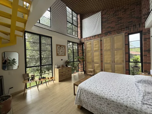 Casa En Venta En Alfaguara. Cod V11494