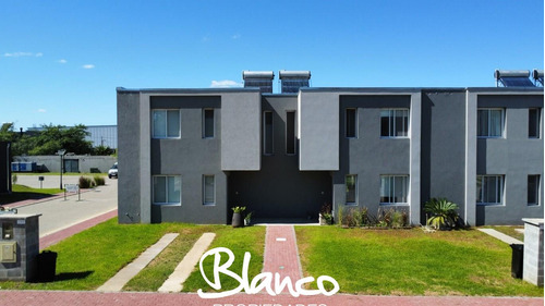 Casa En Venta En Pilar, G.b.a. Zona Norte