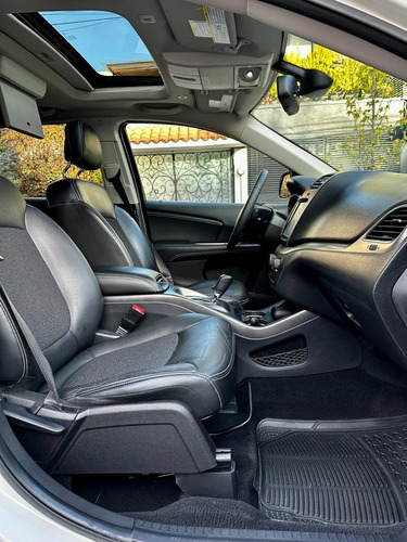 Dodge Journey 2.4 Sxt Sport 7 Pasajeros At