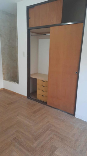 Imagen 9 de 14 de Ph 2 Ambientes Con Patio.. 1er Piso Por Escalera , Sin Expensas