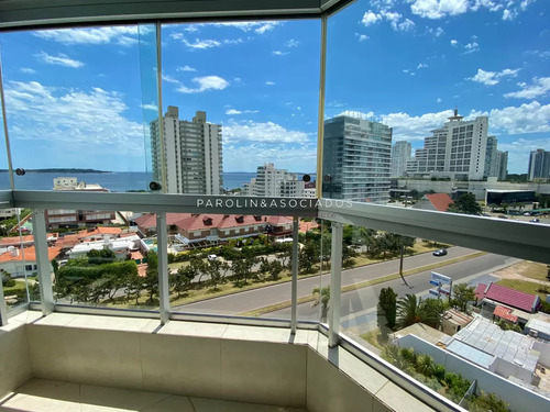 Apartamento En Alquiler De Tres Dormitorios, Punta Del Este