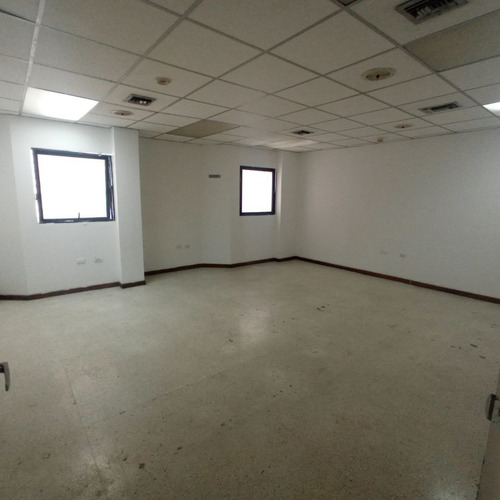 Imagen 11 de 20 de Alquiler Edificio Comercial Bello Monte 712m2
