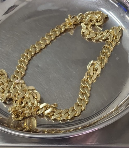 Pulsera Barbada Cubana 14k Kilates Alto Brillo 11mm 21cm Color Amarillo Diámetro 7 cm Largo 21 cm