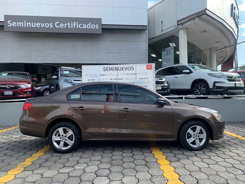 Imagen 4 de 15 de Volkswagen Jetta 2013 2.5 Style At