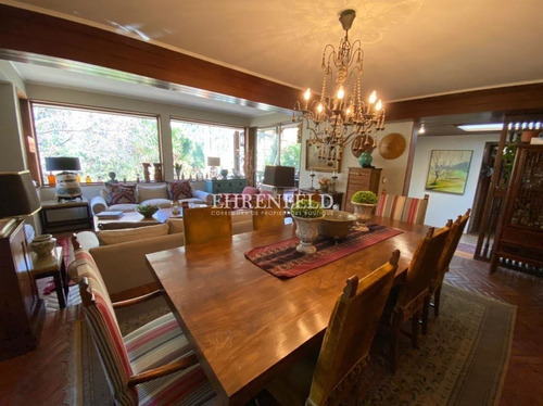 Casa En Venta De 6 Dorm, En Camino El Refugio. El Arrayán