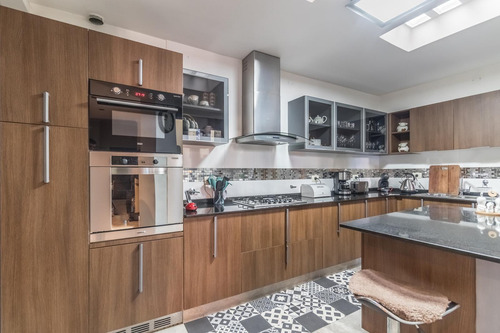 Venta De Casa 4 Ambientes En Mataderos | Apto Crédito
