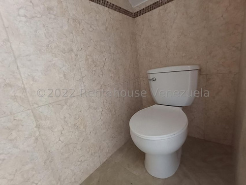 Imagen 9 de 12 de Townhouse En Venta En El Limon Maracay Aragua 22-26296 Irrr
