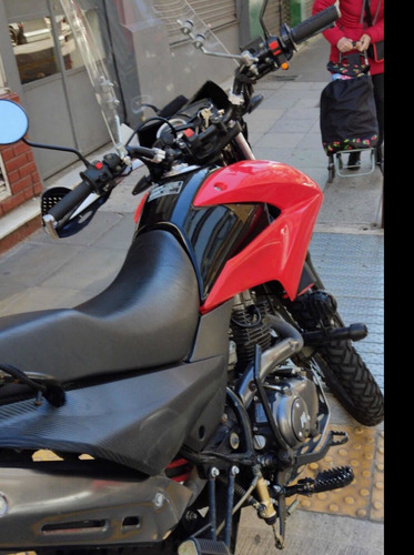 Motomel Skua 250 V6