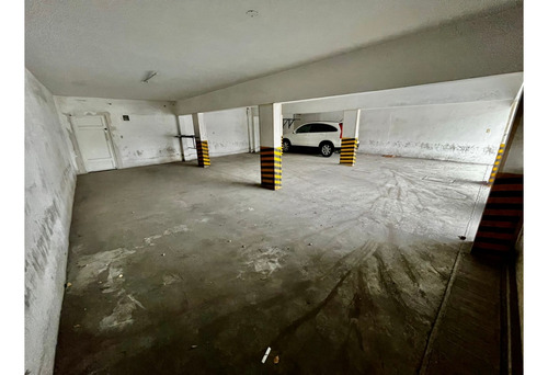 Edificio De 3 Plantas En Venta A 2 Cuadras De Cintermex