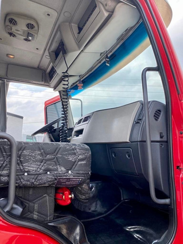 Imagem 12 de 15 de Volvo Vm 330 8x2 R