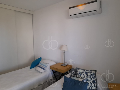 Imagen 12 de 23 de Punta Del Este , Mansa, Apartamento Con Servicios Y Bajos Costos Comunes-- Ref: 54644