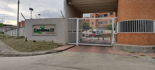 Imagen 2 de 13 de Invalmhouse. Apartamento Urbanización Canaima 3 Guatire