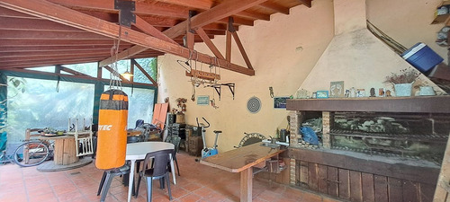 Venta De Casas Fondo Quincho Parrilla Barracas