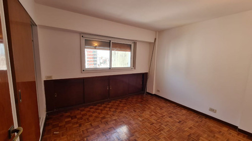 Piso 3 Ambientes Con Dependencia