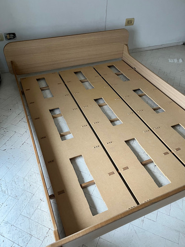 Cama De 2 Plazas Tipo Tatami Desarmable Beige Desarmable (Usado)