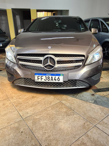 Imagem 12 de 13 de Mercedes-benz Classe A 2015 1.6 Urban Turbo 5p