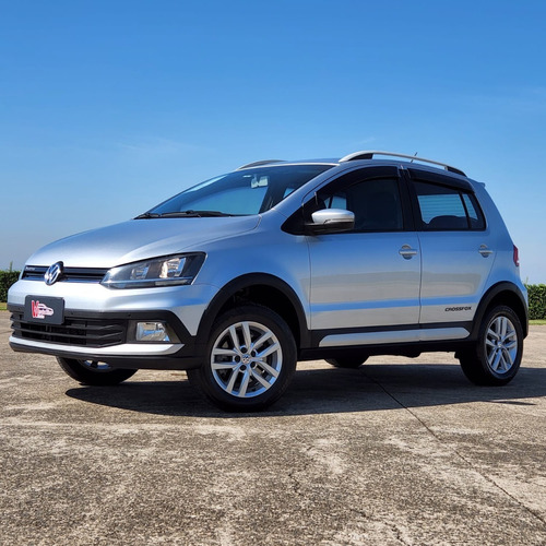 Imagem 1 de 8 de Volkswagen Crossfox 1.6 2015