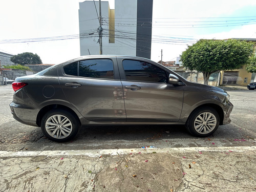 Fiat Cronos 1.3 Drive Flex 4p