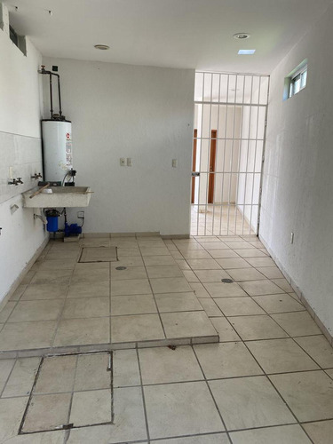 Imagen 24 de 25 de Lomas Residencial, Casa En Renta De 4 Recámaras Y Con Amplio Jardín