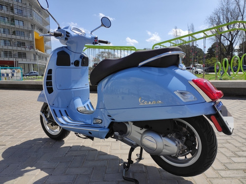 Vespa Piaggio Gts 300 Abs/asr Impecable Permuto