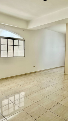 Apartamento Con Línea Blanca En Alquiler En Gazcue, Santo Do