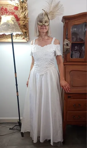 Alquiler De Vestidos De Novia