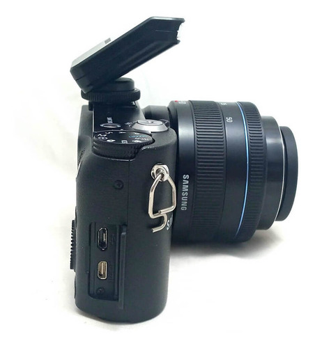 Câmera Samsung Nx1000 Lente 20-50mm Ii Ed E Flash Seminova