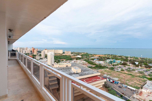 Imagen 13 de 22 de Lujoso Apartamento En Edificio Emperador Marisabel Fernández