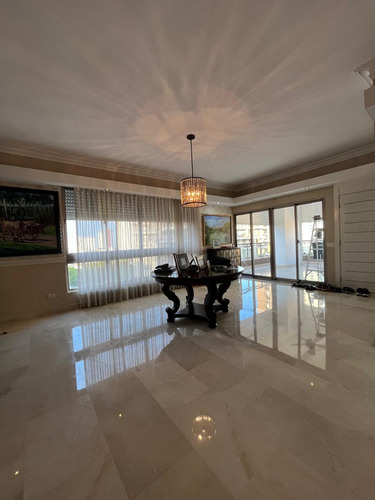 Vendo Apto En Cacicazgos, Uno Por Piso, 301 Metros.