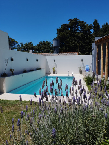 Tus Vacaciones En Playa De Quequén, Alquiler En Quequen, Necochea De Casa Con Piscina A Tres Cuadras Del Mar Marzo-abril