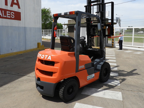Autoelevador Toyota Fdzn25 - 2,5 Tn - Diesel - 0hs. Fsv4700
