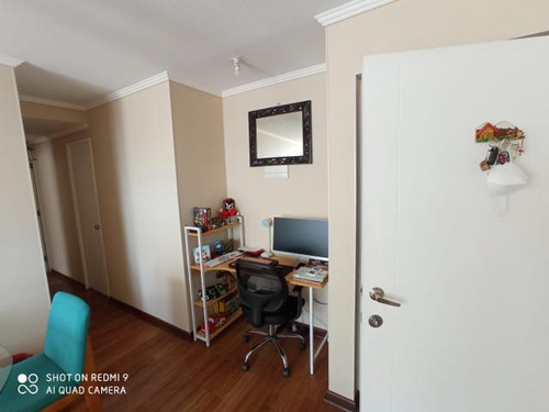 Departamento Av. Cuatro Poniete/glorias Navales