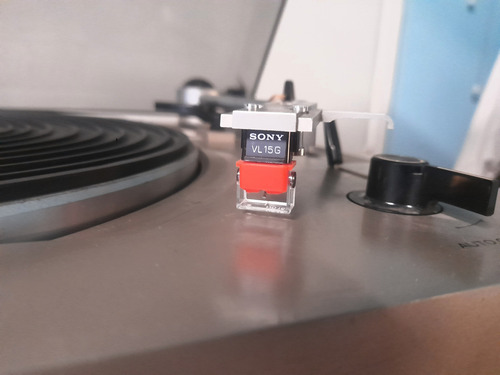 Equipo De Audio Hitachi Con Tocadiscos,casetes,radio,aux Plateado 50 W (Usado)