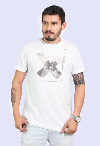 Camiseta Manga Curta Gola Redonda E Estampa Frontal Style X