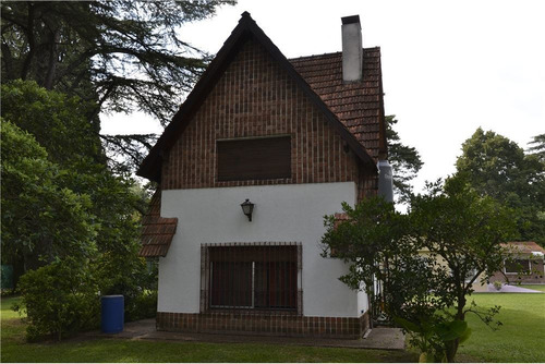 Imagen 5 de 8 de Casa Venta Pilar Tres Ambientes