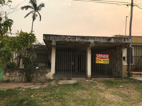 Imagen 1 de 6 de Terreno Con Casa A Reciclar