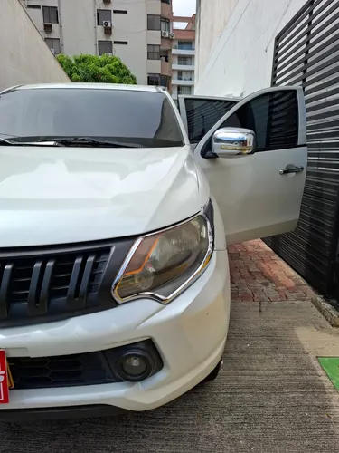 Mitsubishi L200 SPORTERO 2.5 High Power