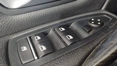 BMW Serie 3 2.0 330IA LUXURY LINE