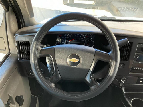 2016 Chevrolet Express 4500 Caja Seca 16' Pies
