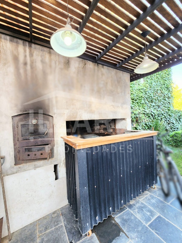 Casa Sobre Calle Saturnino Justo