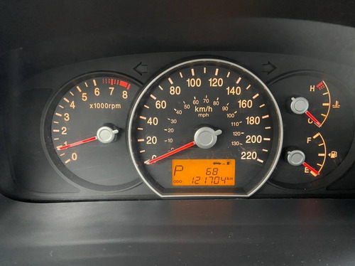 Kia Carens 2.0 Ex 16v Gasolina 4p Automático