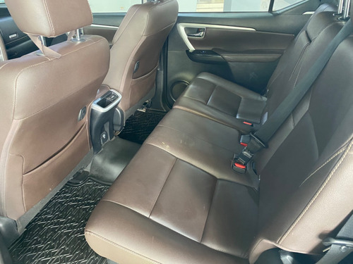 Imagen 16 de 16 de Toyota Hilux Sw4 Tdi Srx At L16 2019