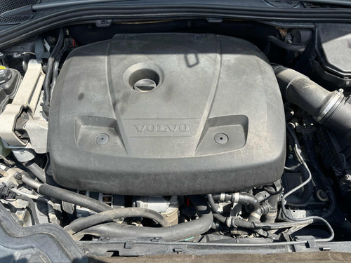 Volvo V60 2016 R Design T4