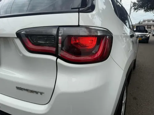 Jeep Compass 2.4 Sport 4x2
