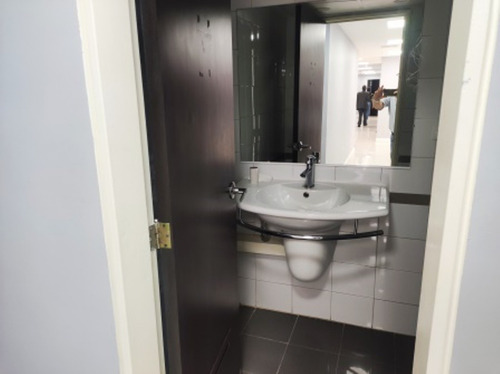 Alquilo Oficina Corporativa. 398 M2 En Planta Completa. Av. Venezuela. El Rosal. E. Waldemar