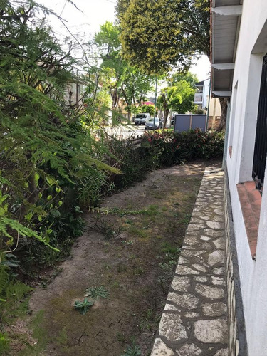 Imagen 18 de 19 de Chalet 3 Amb. Con Jardín -exc Zona- Martínez